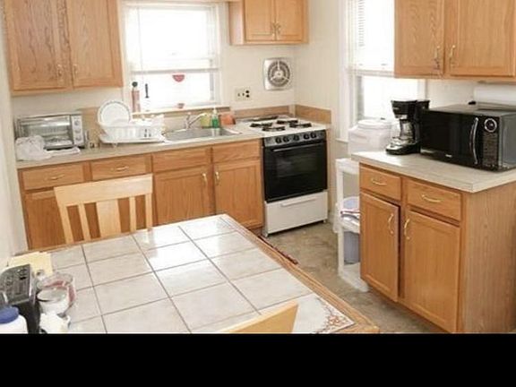 3rd image of 108 Collins Ave #2