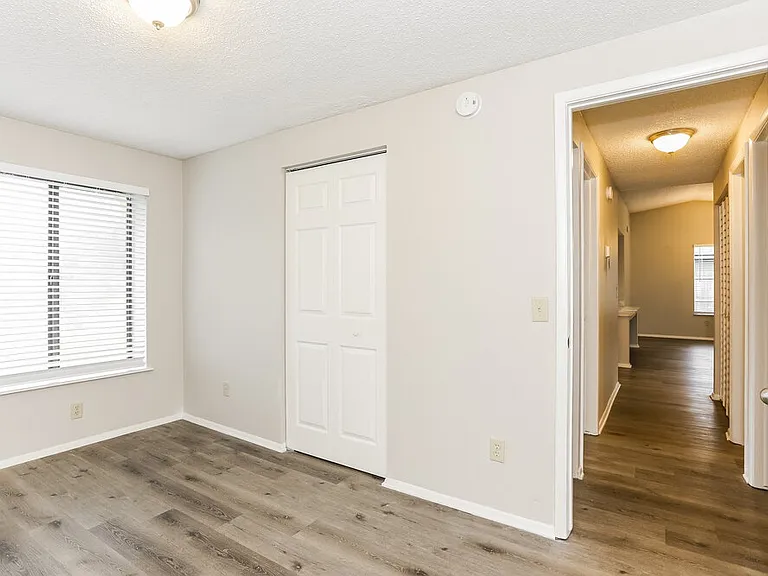 10752 Knottingby Dr — Photo 13