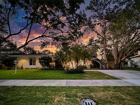 3rd image of 9395 SW 180th St