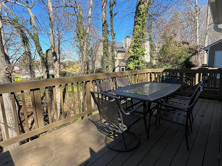 816 Market Pl — Photo 16