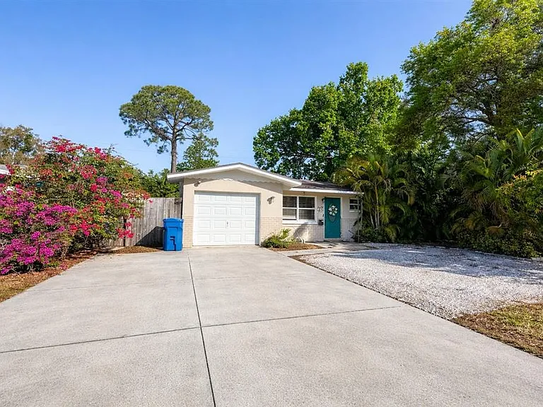 3975 Porpoise Dr SE — Photo 1