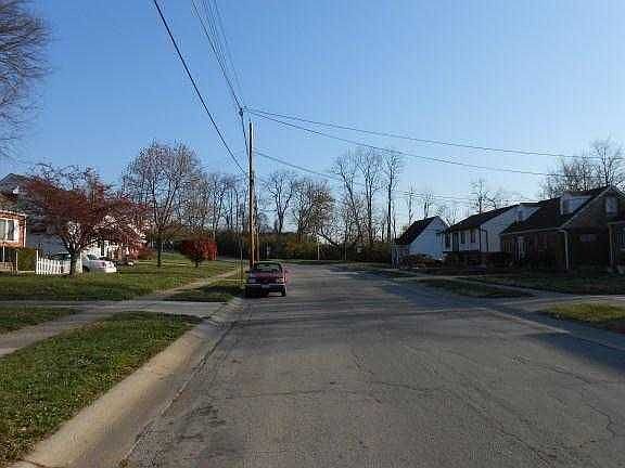 2nd image of 3750 Nightingale Dr