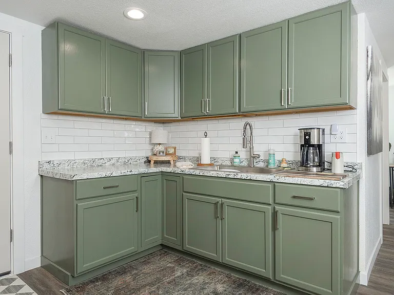 1805 NW Eunice Ave #B — Photo 9