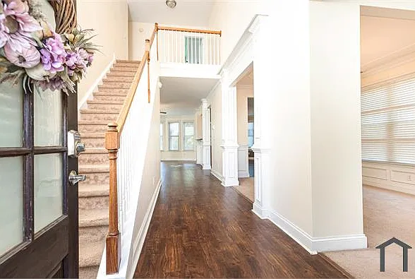4 bed, 2532 sqft, $4,100 — Photo 4