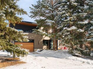 112 SW Pump Hill Grn SW, Calgary, AB T2V4L4