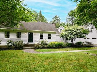 74 Scuppo Rd, Woodbury, CT 06798