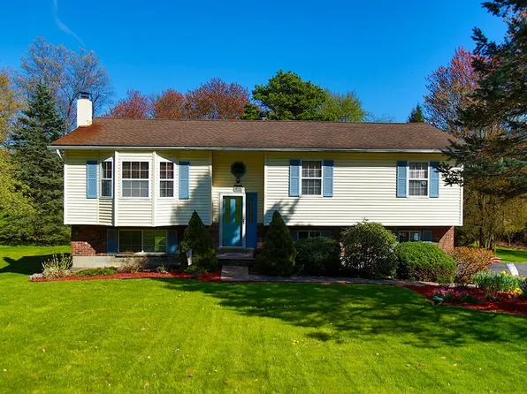 41 Felicello Drive, Marlboro, NY 12542