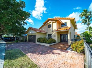 10751 SW 38th St, Miami, FL 33165