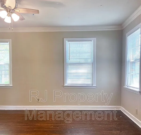 732 S Greer St — Photo 6