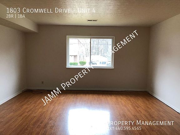 3rd image of 1803 Cromwell Dr APT 4