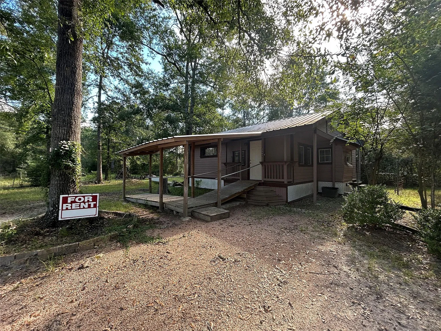 2 bed, 1.0 bath, 800 sqft, $1,000 — Photo 2