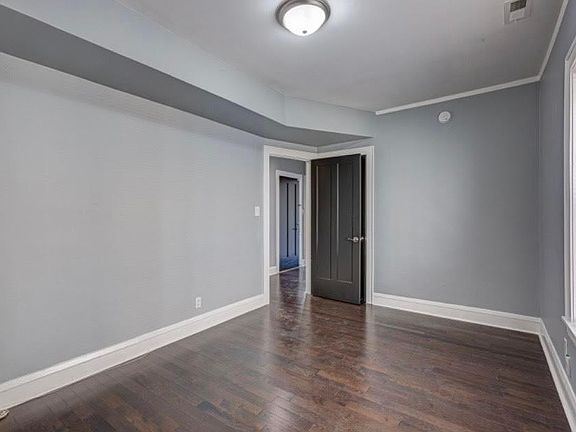 3rd image of 4253 N Kedvale Ave #2
