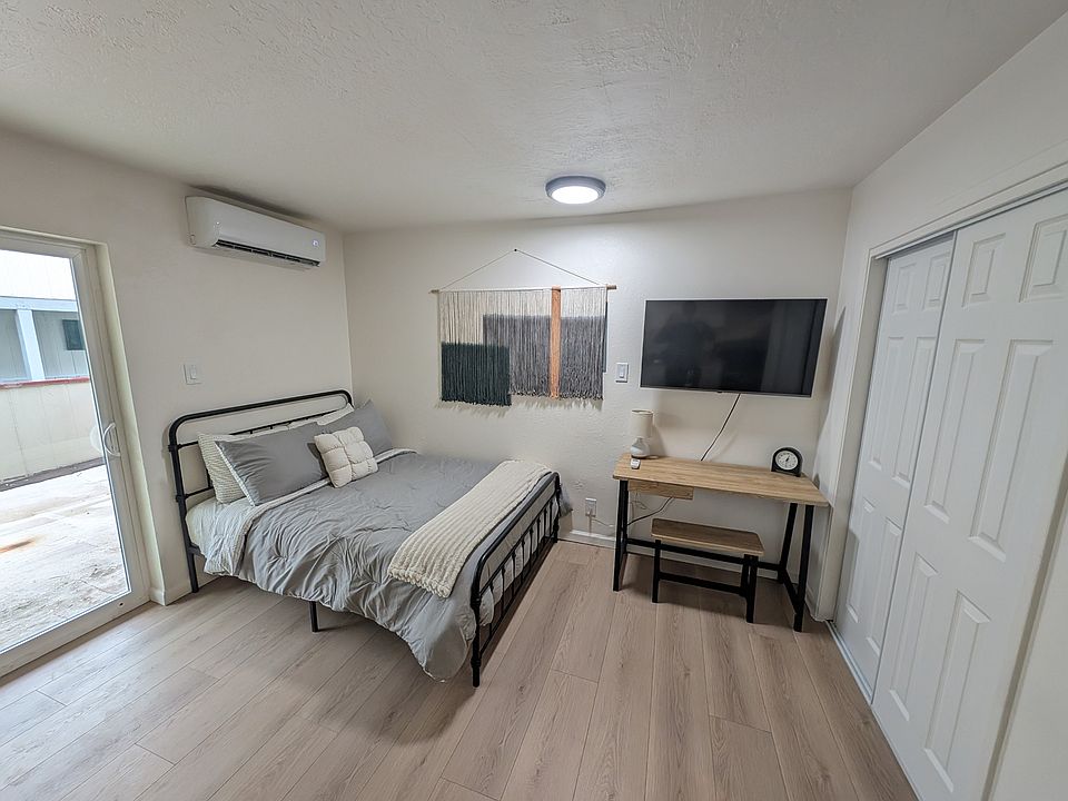 1st image of 316 Princeton Dr SE #4