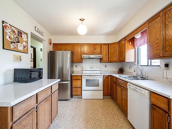 4th image of 11132 Pitman Pl