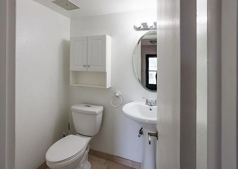 3 bed, 2.5 bath, 1950 sqft, $2,800 — Photo 4