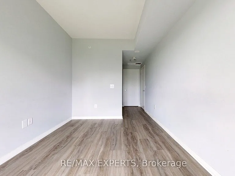 3237 Bayview Ave #102 — Photo 20