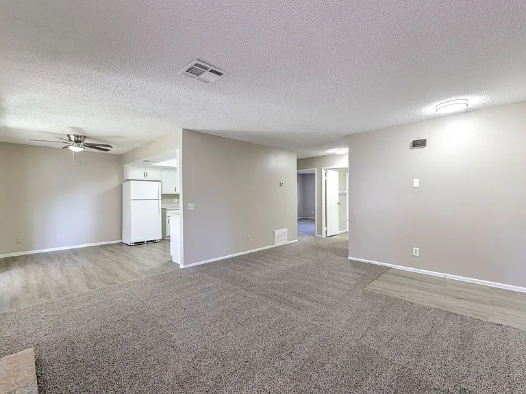 6647 W Tropicana Ave #102 — Photo 4