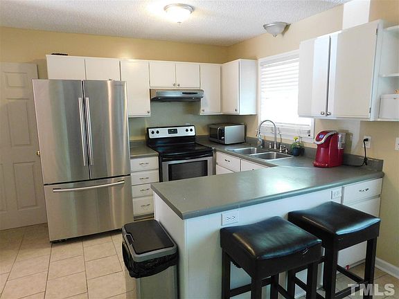 2nd image of 1007 Goldendale Dr