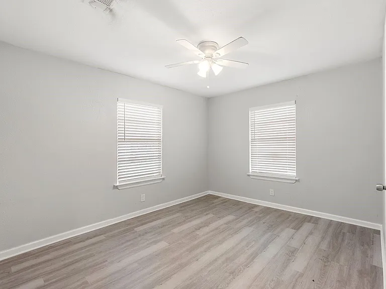 7938 Snowden St — Photo 25