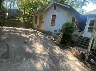 5634 Lakeside Dr, Union City, GA 30291