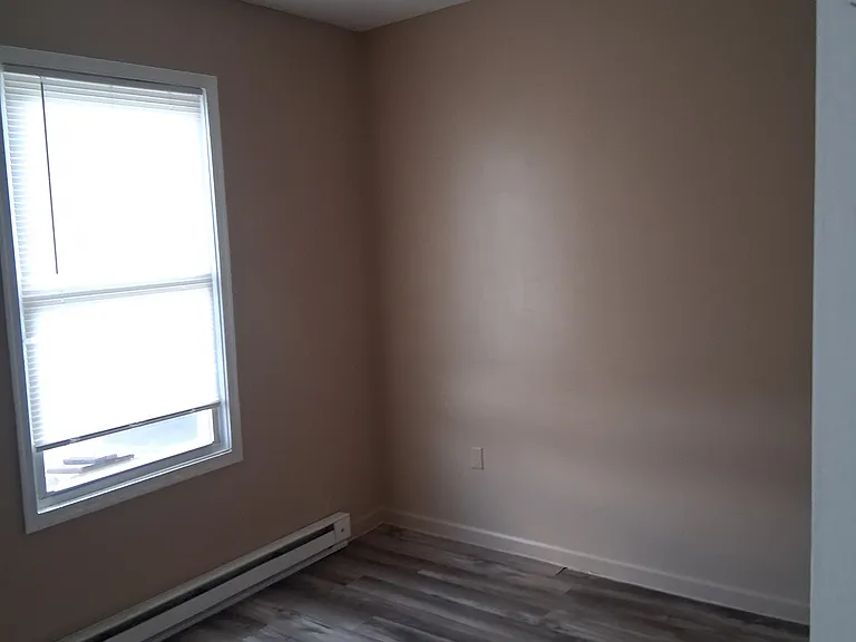 103 E High St #5 — Photo 3