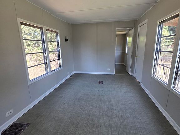 3rd image of 116 Gardenia Ln
