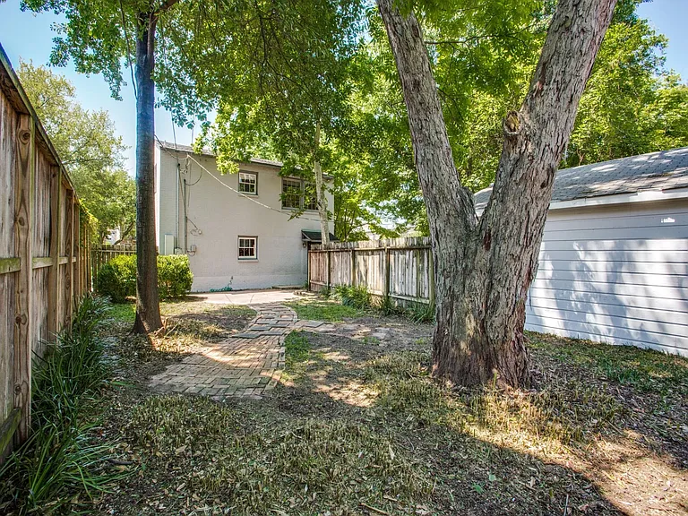 2250 W Main St — Photo 32