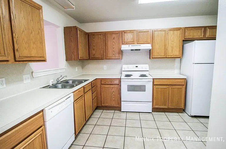 916 N Bangor Ave #A — Photo 8