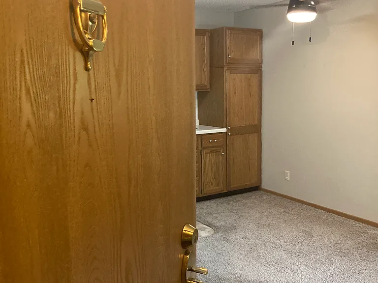 2150 Ridge Dr #12 — Photo 3