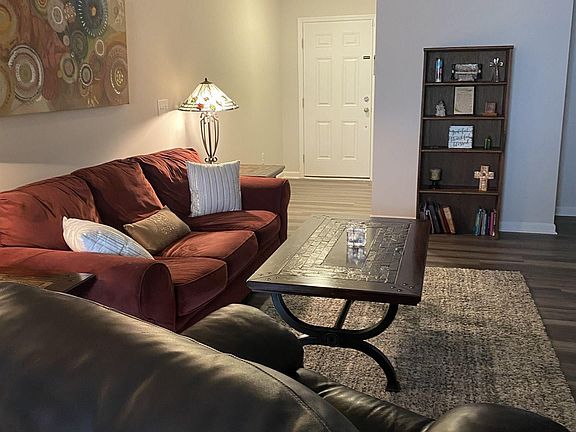 4th image of 215 Bones Rd