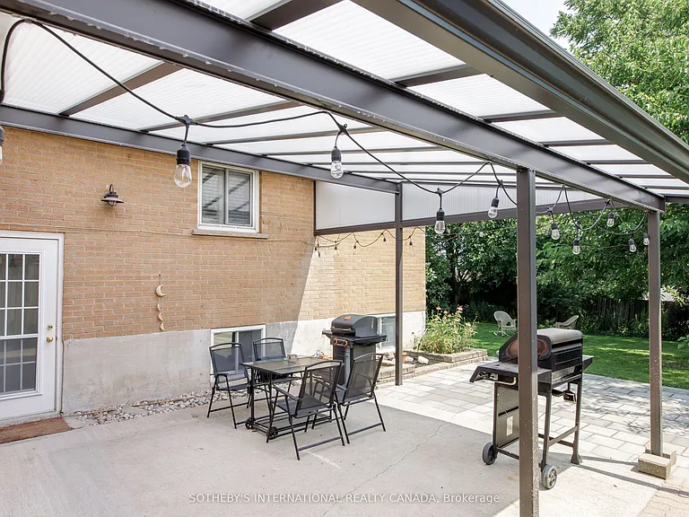2694 Constable Rd #UPPER — Photo 4