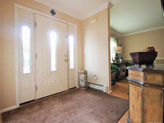 3rd image of 17 Manor Ln