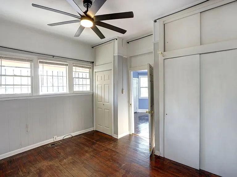 730 E Anderson St — Photo 32