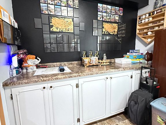 4th image of 3720 Cherry St E #18