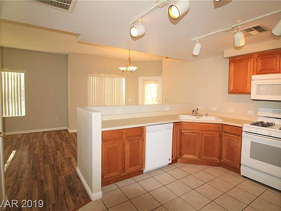 5th image of 10245 S Maryland Pkwy Unit 171