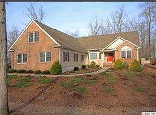 2 Edgewood Ct, Palmyra, VA 22963