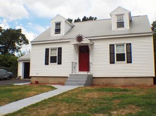 15 Columbia St, North Chelmsford, MA 01863