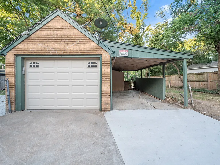608 S Bluff Ave — Photo 29