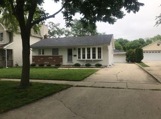 233 Parkside Ave, Itasca, IL 60143