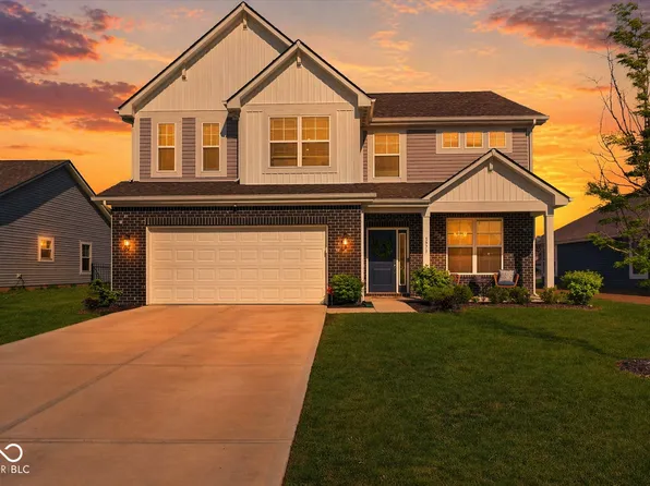 1573 N Clearwater Dr, Greenfield, IN 46140