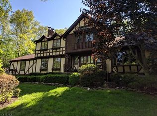 44 Seneca Lake Rd, Sparta, NJ 07871