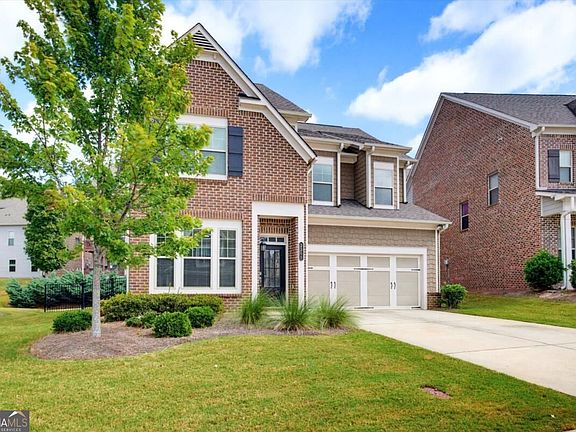 3rd image of 2244 Nancy Creek Dr