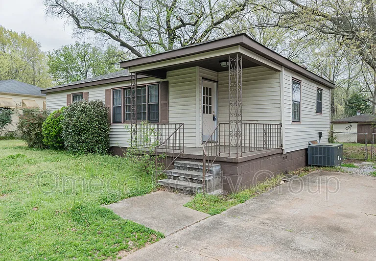 525 Annie Laura Dr — Photo 2
