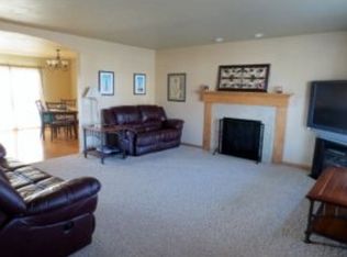 W6055 Sweet William Dr, Appleton, WI 54915