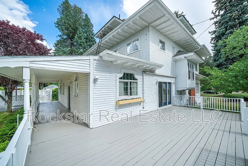 4 bed, 1.5 bath, 3500 sqft, $2,200 — Photo 1