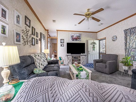 4th image of 600 Old River Rd