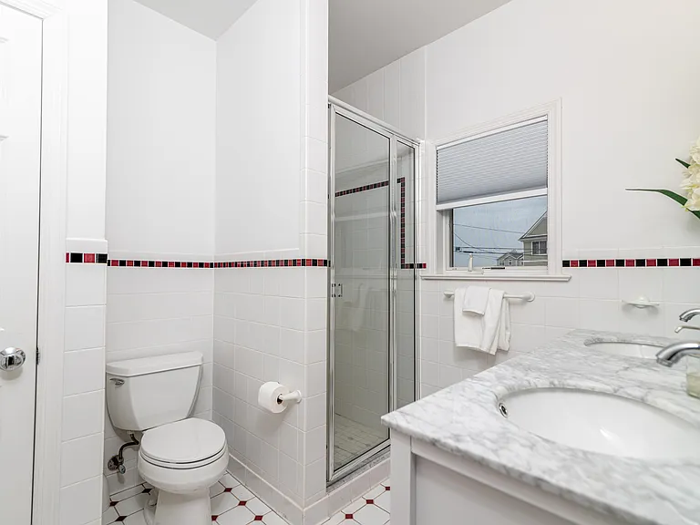 943 Dune Rd — Photo 13