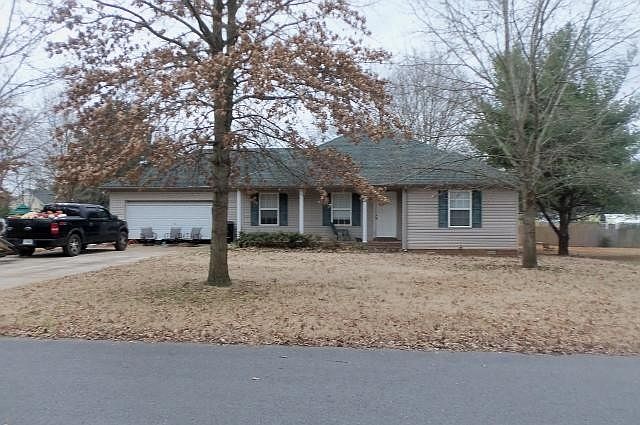 1st image of 1502 Belle Oaks Dr