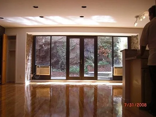 Rented by Sandra Greer Real Estate | media 25