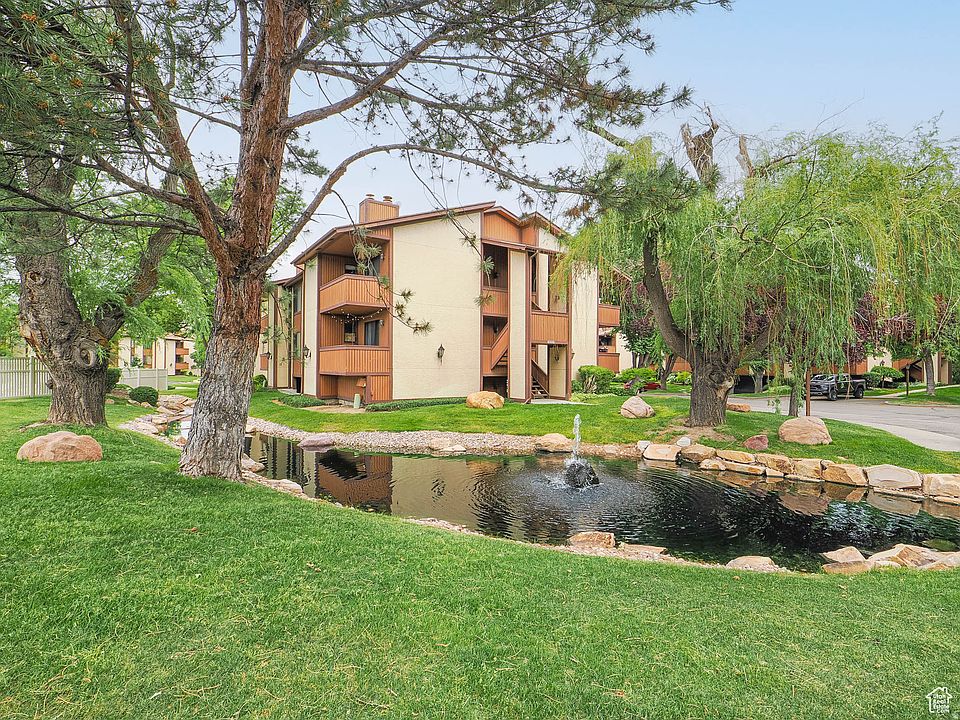 1st image of 6852 S Countrywoods Cir E #5D